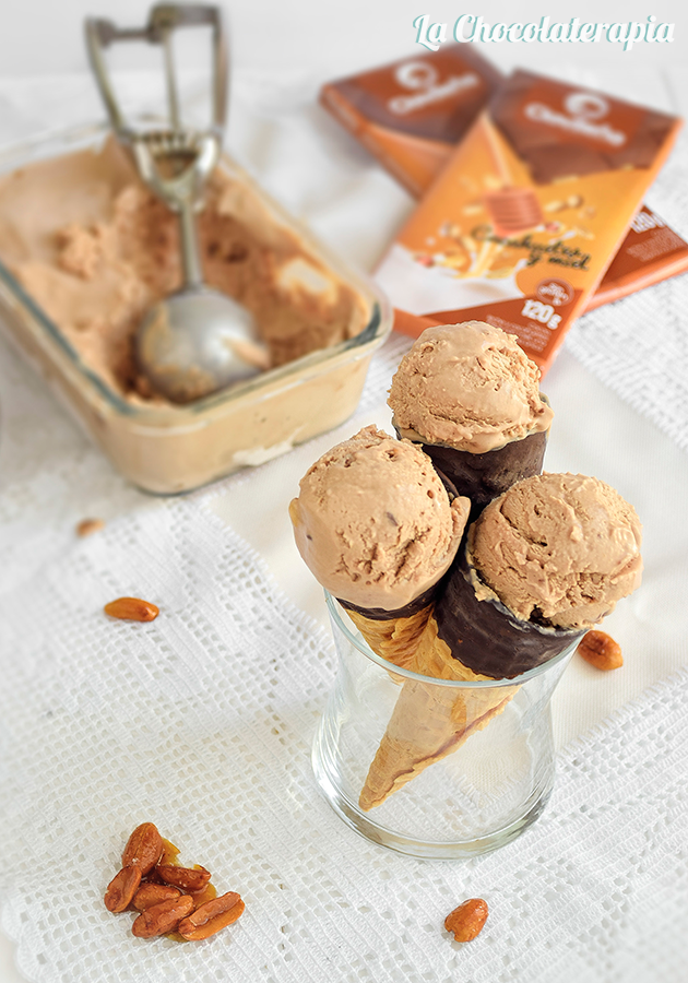 helado-de-chocolate-con-cacahuetes-fritos-con-miel-clavileno-sin-heladera.3