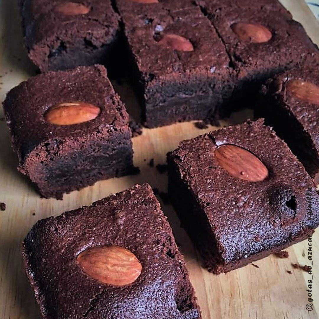 brownie-aguacate-gotas-de-azucar